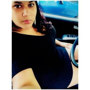 Meet your Posher, Carolina